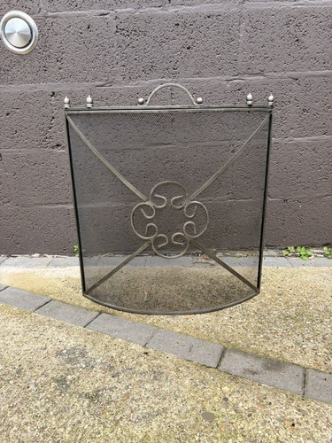 Cast iron fire guard - iron, /