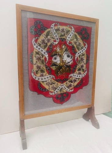 Glazed wooden fire screen - , with