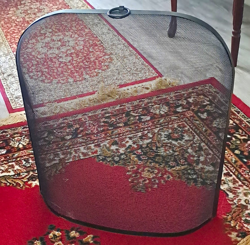 Black metal mesh curved - metal,