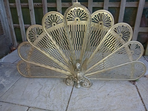 Folding brass peacock fire - folding,
