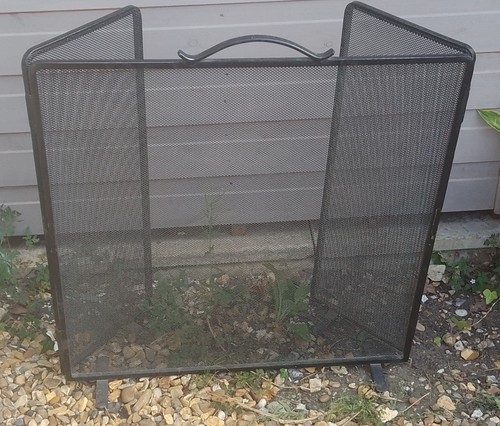 Black metal meshed fire screen - black,